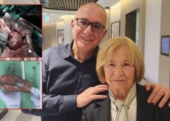 30 Yilkik Tabibi Şok Eden Ameliyat: Kavun Kadar Pıhti Kitlesi Çikarledi!