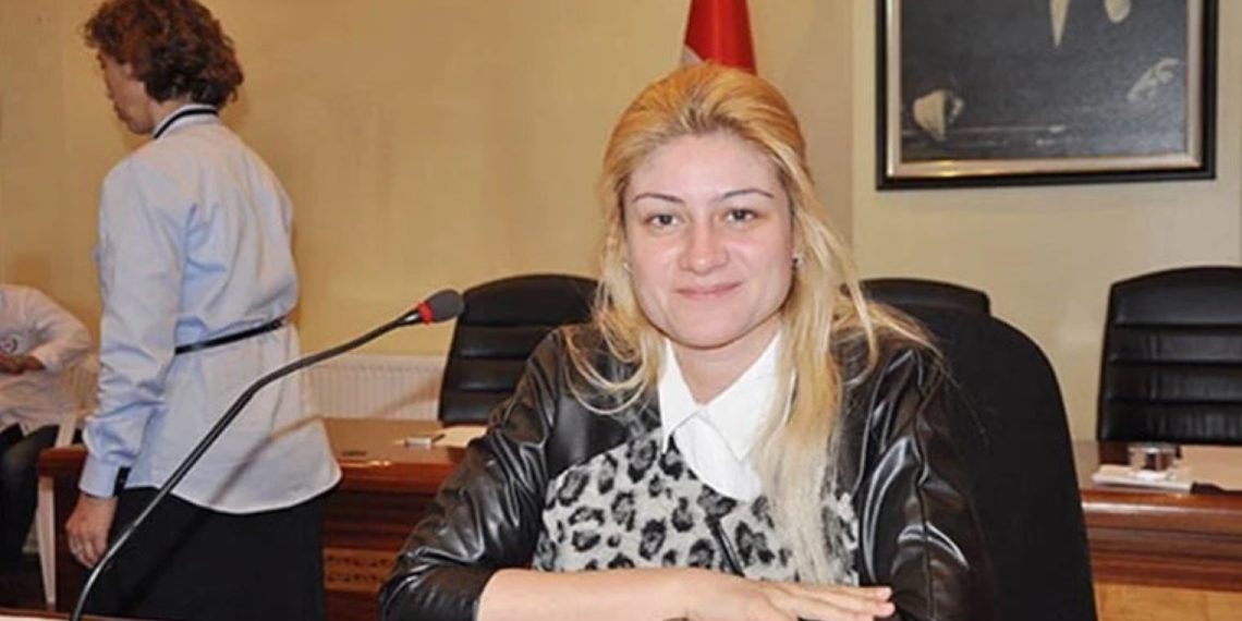 Akp İstanbul Idaresine Demirören de Girdi