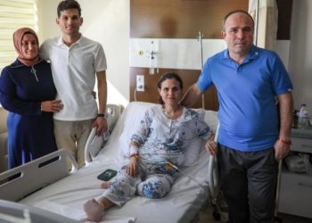 Anne ve Baba, Böbrekleri Ile Çocuklarina Tekrar Can Verdi