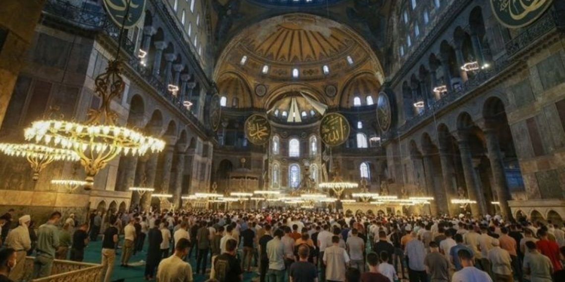 Berat Gecesi Hangi Silah? Berat Kandili Ne Vakte Denk Geliyor?