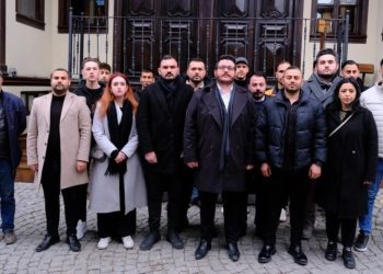 Chp’li Gençlerden Tezmenlere Takviye: “Mustafa Kemal’in Askerleriyiz Demek Kabahat Dezildir”