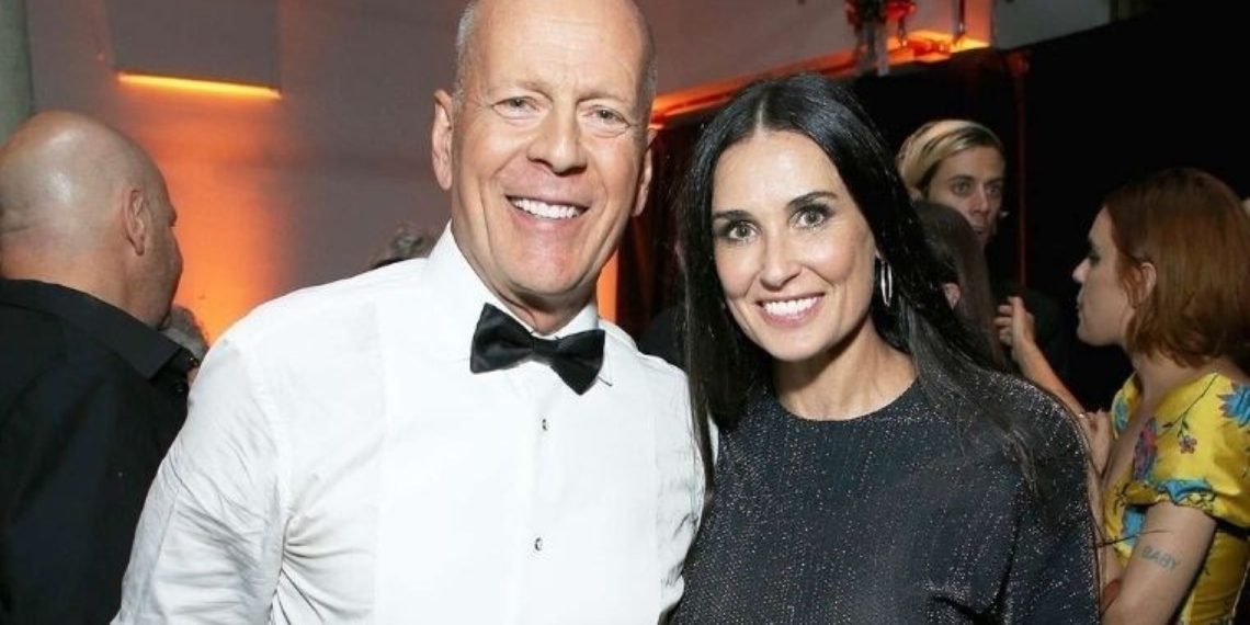 Demi Moore, Eski Eşi Bruce Willis’i Hafta Ziyaret Ediyor