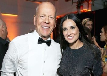Demi Moore, Eski Eşi Bruce Willis’i Hafta Ziyaret Ediyor