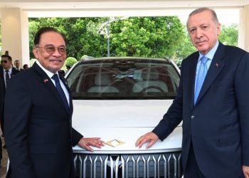 Erdoğan’dan Malezya Maybakanı’na ‘Togg’ Hediyesi!