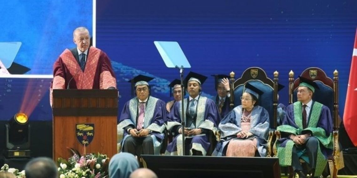 FAHRI DOKTORA NEDIR? Fahri Doktora Unvani Kimlere Verilir?