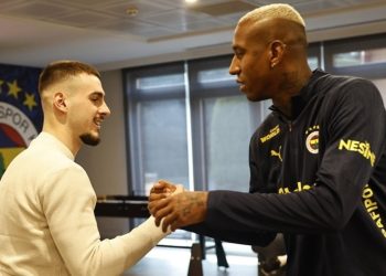 Fenerbahçe’de Sirp oyunuu Ile Yollar Ayiliyor: Işte Yeni Adresi!