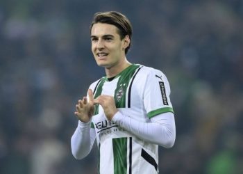 Florian Neuhaus Kimdir? Beşiktaş’ın ilgilendiy Florian Neuhaus Kaç Yaşında, Nereli? Florian Neuhaus Hangi Konumda Oynuyor?