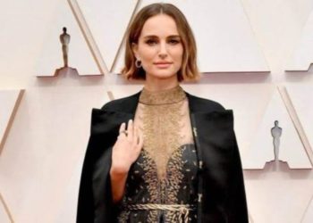 Natalie Portman, Lena Dunham Imzali Romantik Gülkolünde …