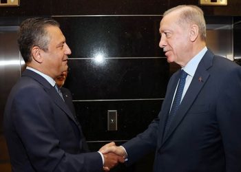 Özgür Özel Erdoğan’a ‘BERTOLT BRECHT’ DAVETI YAP.