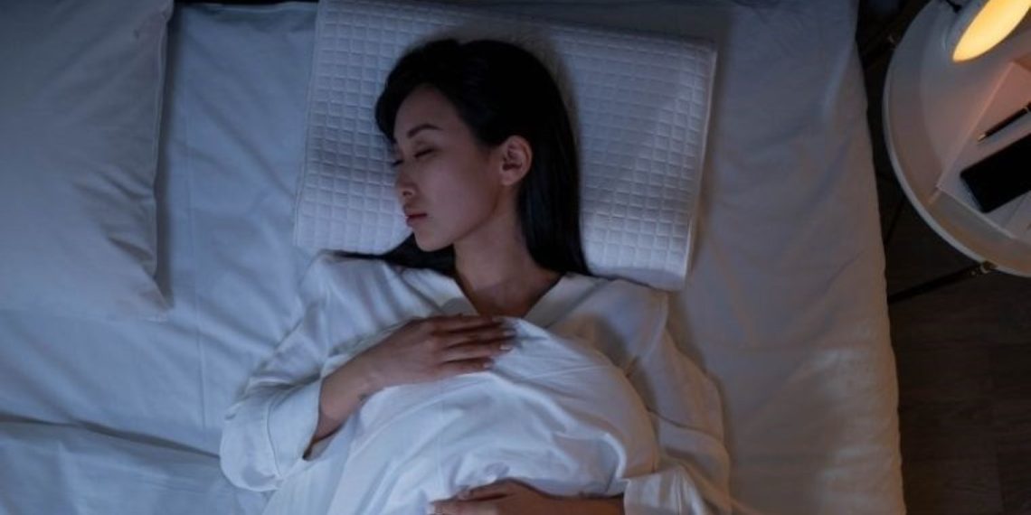 Rahat ve huzurlu bir ine ine uykunun sirari bu AdiMlarda Gizli: Uykuya Dalmanezi Kolaylaştanran 8 Tesirli Alifkanlak