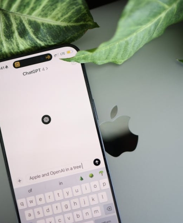 Apple8217in-Sizan-Yapay-Zeka-Projesi-Siri-Gogsumuzde-mi-Yer-Alacak-featured