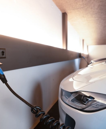 Elektrikli-Araclara-Devrim-Niteliklerinde-Batarya-5-Dakikada-Tam-Sarj-Geliyor-featured