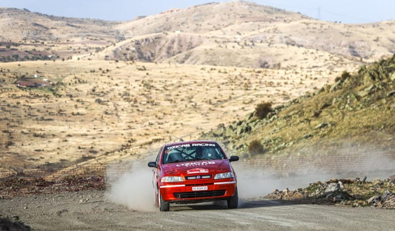 Epic-Games8217ten-Buyuk-Firsat-Dakar-Desert-Rally-Ucretsiz-Oldu-featured