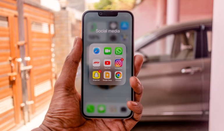 NexPhone-Windows-Linux-ve-Android8217i-Tek-Cihazda-Bulusturan-Konsept-featured