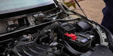 Otomobil-Akusu-Omrunu-Kisaltan-Kritik-Hatalar-featured