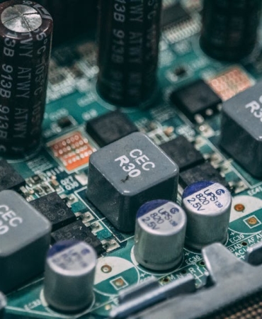 Redmi-Turbo-5-Max-Tanitildi-Dev-Batarya-ve-Guclu-Islemciyle-Geliyor-featured