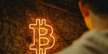 Uzayli-Temasi-Bitcoin8217in-Gelecegi-Nasil-Sekillenir-featured