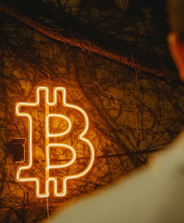 Uzayli-Temasi-Bitcoin8217in-Gelecegi-Nasil-Sekillenir-featured