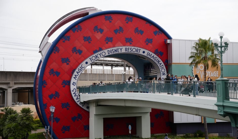 Disney8217ta-Binge-Watch-Yapabileceginiz-En-Iyi-Mini-Diziler-featured