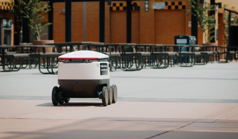 Evdeki-Dijital-Devrim-Robotlar-Aile-Uyesi-Oluyor-mu-featured