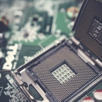 Linux-Cekirdegi-20-Yillik-Intel-i810-Yonga-Seti-Destegine-Son-Verdi-featured