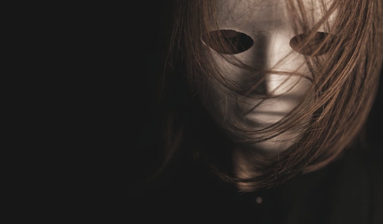 Otomotiv-Logolarinin-Sir-Perdesi-Tarihleri-ve-Gizemli-Anlamlari-featured