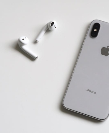 Apple8217in-Katlanabilir-iPhone8217u-Icin-2027-Iddiasi-Planlar-Gecikiyor-featured