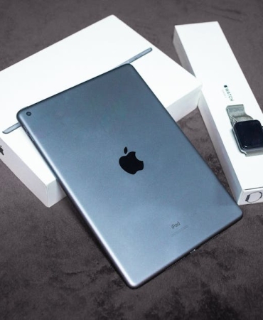 Apple8217in-Yeni-Patentleri-Cihazlar-Tamamen-Ekrana-Donusebilir-mi-featured