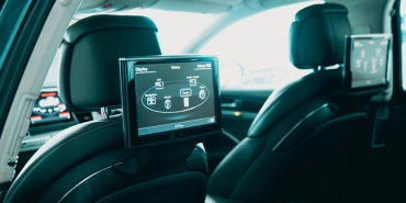 Araclarda-Sonradan-Takilan-Multimedya-Ekranlari-Cezasi-Var-mi-featured