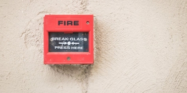 Eski-Telefonlar-Gizli-Yangin-Riski-Tasiyor-Cekmecenizdeki-Tehlike-featured