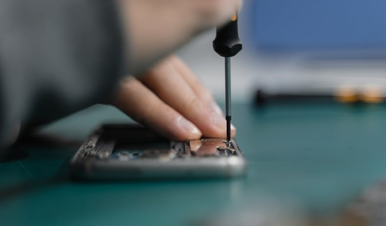 Hangi-Telefon-Markalari-Tamir-Edilmesi-En-Zorlar-featured