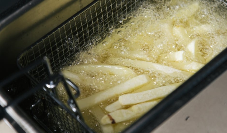 Hava-Fritozu-Kullanirken-Sik-Yapilan-Hatalar-ve-Cozumleri-featured