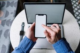 Katlanabilir-iPhone-Maketi-Sizdi-Apple8217in-Gelecegi-Mi-featured