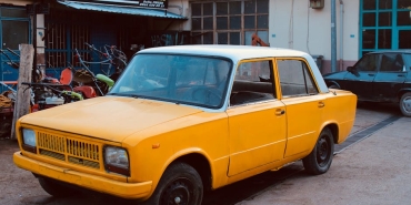 Otomobillerin-Unutulan-Guvenlik-Cozumu-Otomatik-Kemerler-featured