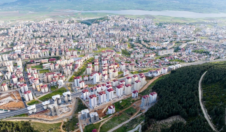 POCO-X8-Pro-ve-X8-Pro-Max-Turkiye8217de-Satisa-Sunuldu-Fiyat-ve-Ozellikler-featured